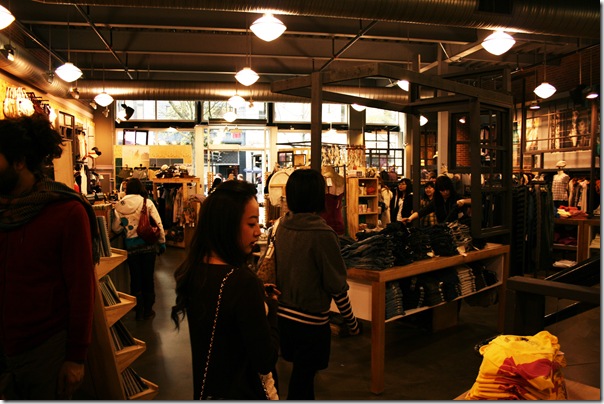 Vancouver Life :: URBAN OUTFITTERS(ì–¼ë°˜ ì•„ì›ƒí”¼í„°ìŠ¤)